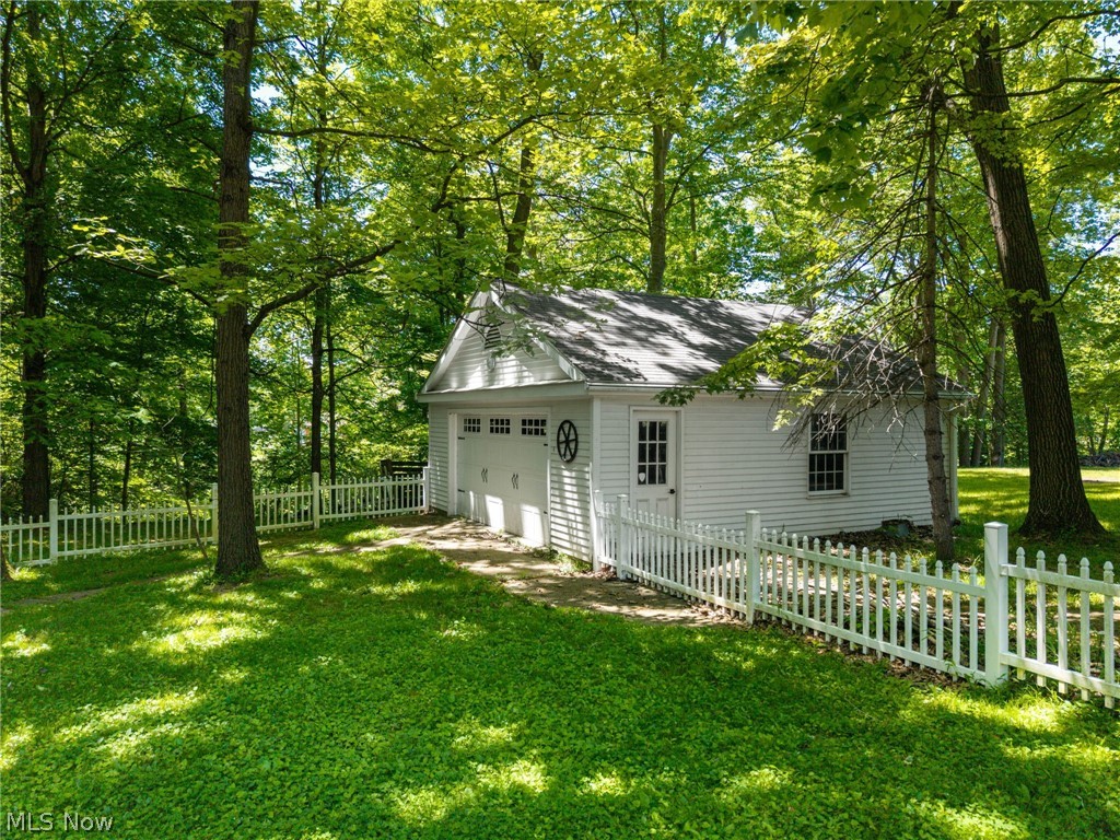 10124 Barr Road Brecksville, OH 44141 - Photo 5 of 46