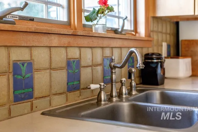 $455,000 | 1031 Spring Valley Road, Troy, ID 83871