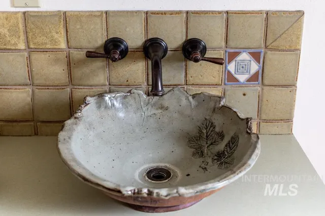 $455,000 | 1031 Spring Valley Road, Troy, ID 83871