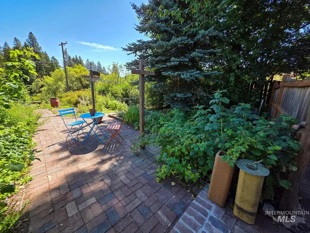 $455,000 | 1031 Spring Valley Road, Troy, ID 83871