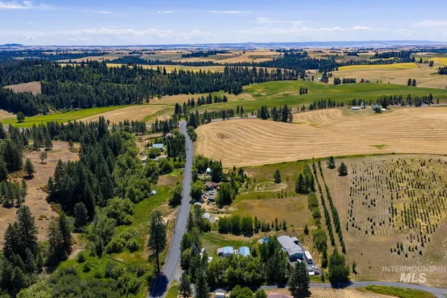 $455,000 | 1031 Spring Valley Road, Troy, ID 83871