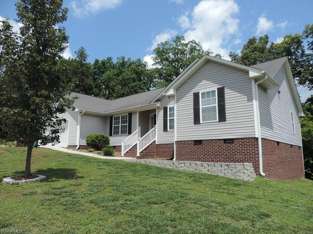 321 Ridgeland Drive High Point, NC 27262 - Photo 2 of 27 Gallery Image 2