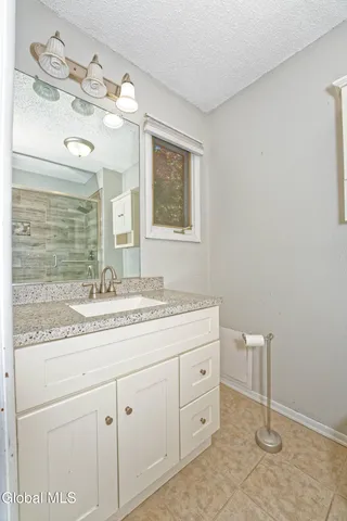 $2,650 | 638 Top Ridge Drive, Guilderland, NY 12203