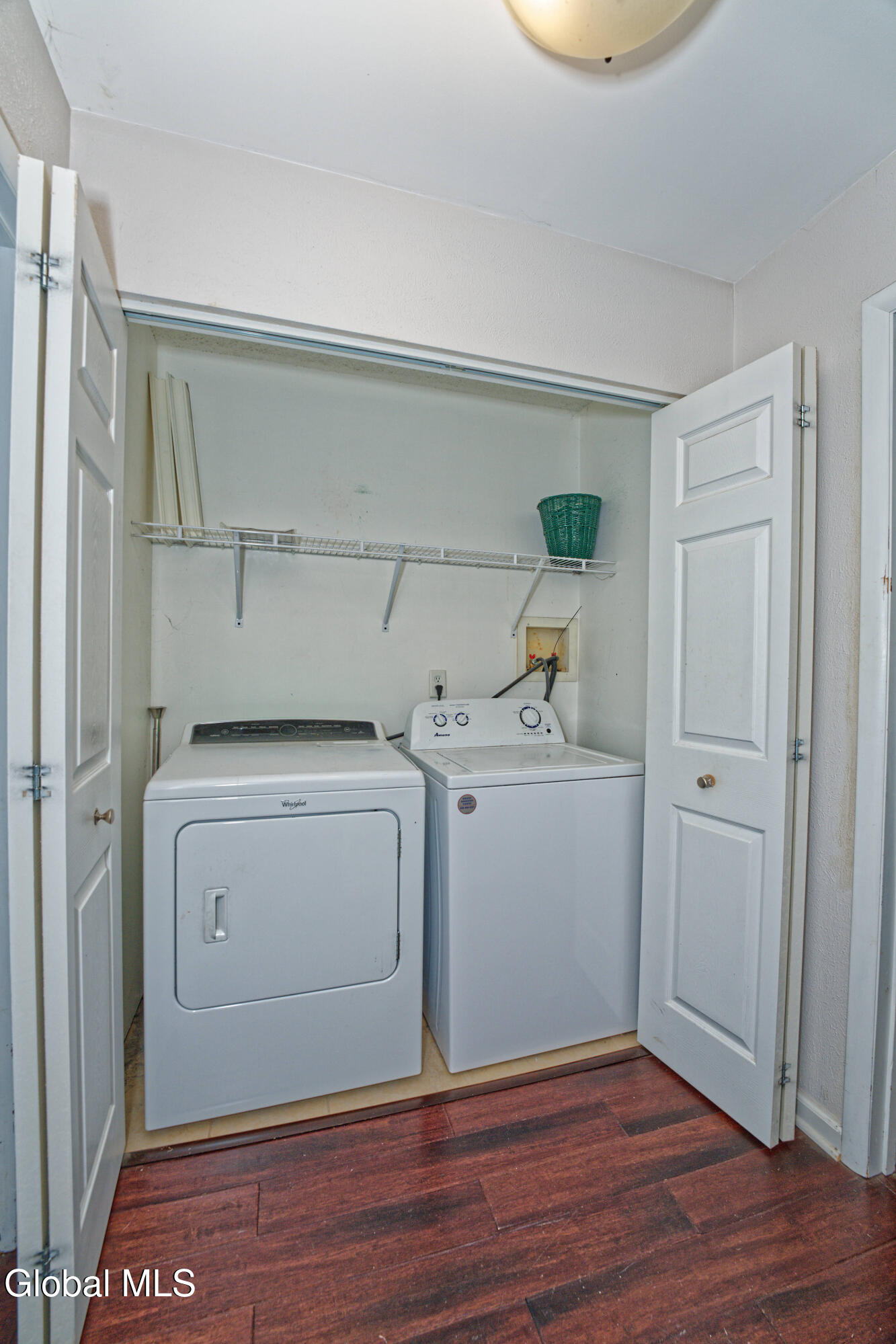 638 Top Ridge Drive Guilderland, NY 12203 - Photo 25 of 31 Bathroom 3