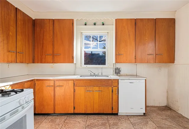 $499,900 | 130 Wollaston Street, Cranston, RI 02910