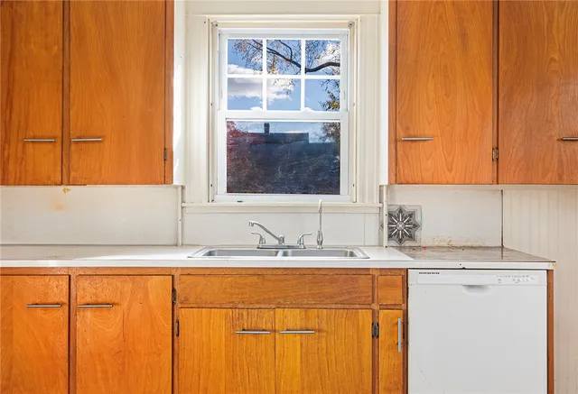 $499,900 | 130 Wollaston Street, Cranston, RI 02910