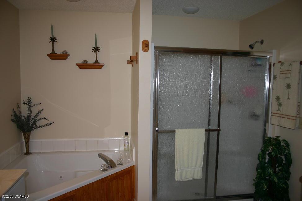 3306 Old Gate Road Morehead City, NC 28557 - Photo 11 of 15 PRINCIPAL BATH 2
