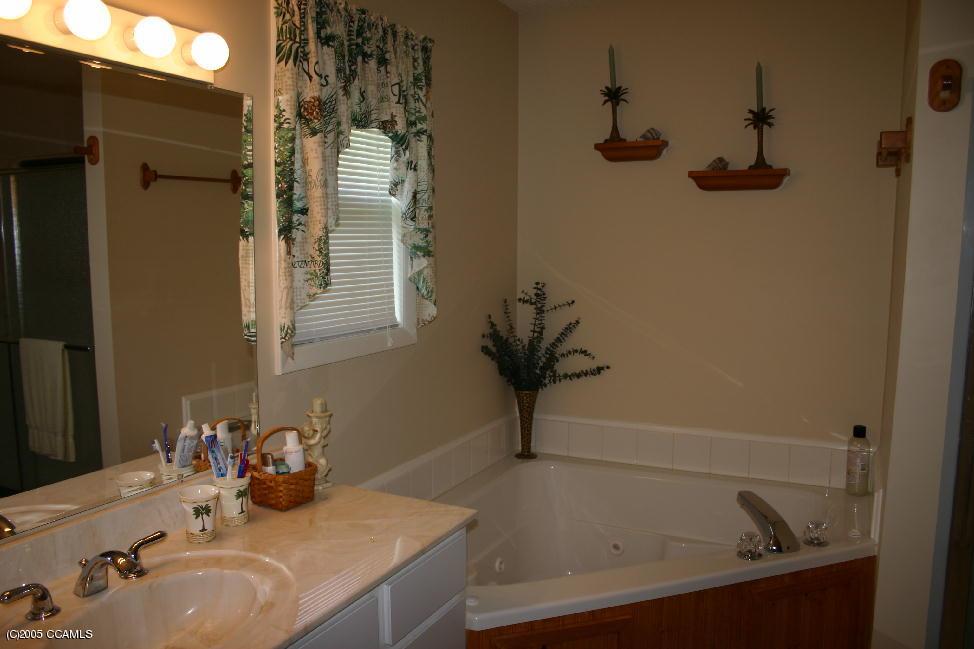 3306 Old Gate Road Morehead City, NC 28557 - Photo 10 of 15 PRINCIPAL BATH