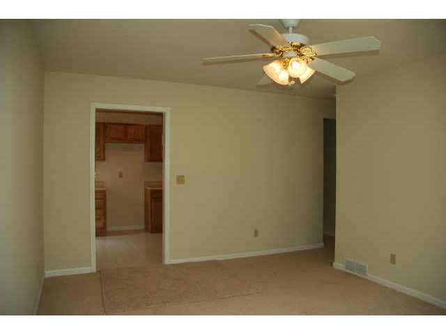 5108 Hamilton Road Hilliard, OH 43026 - Photo 3 of 10 Gallery Image 3