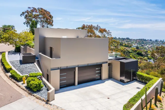 $9,995,000 | 7232 Romero Drive, La Jolla, CA 92037