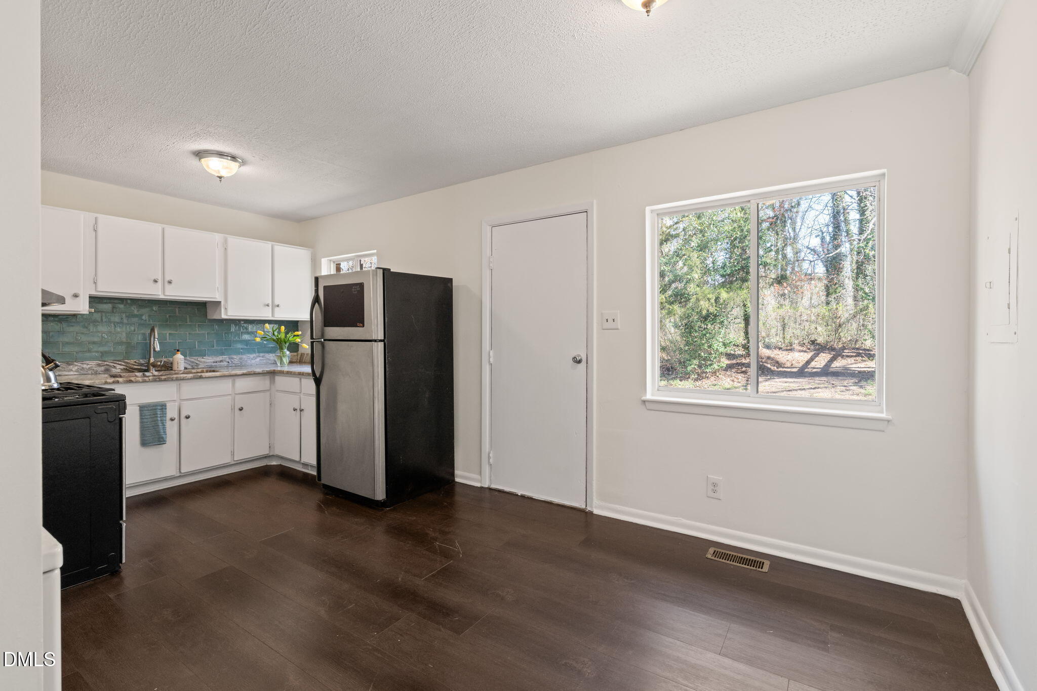 825 Waring Street Durham, NC 27704 - Photo 9 of 24 11-web-or-mls-untitled-13