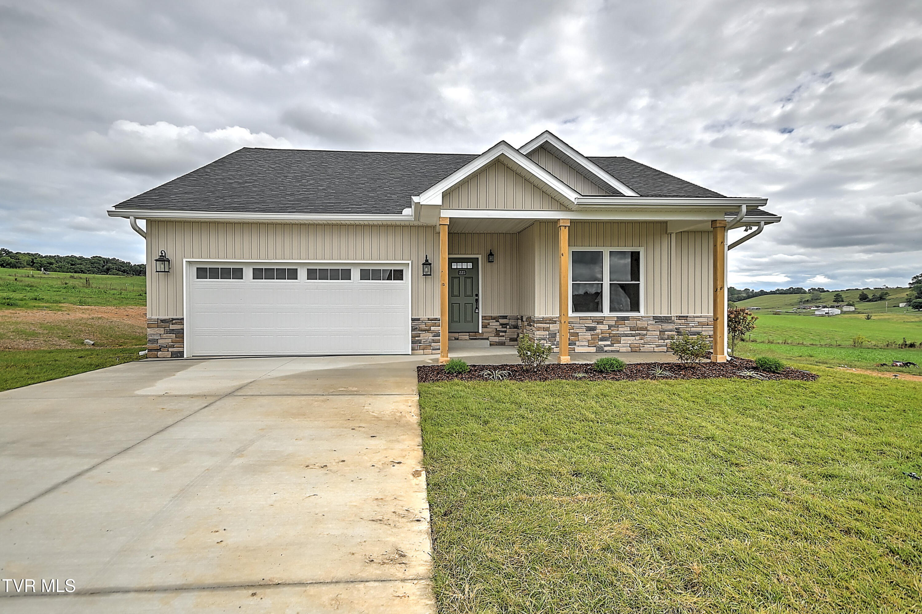 225 Red Tail Ridge Greeneville, TN 37743 - Photo 11 of 59 225 Red Tail Ridge JK-4