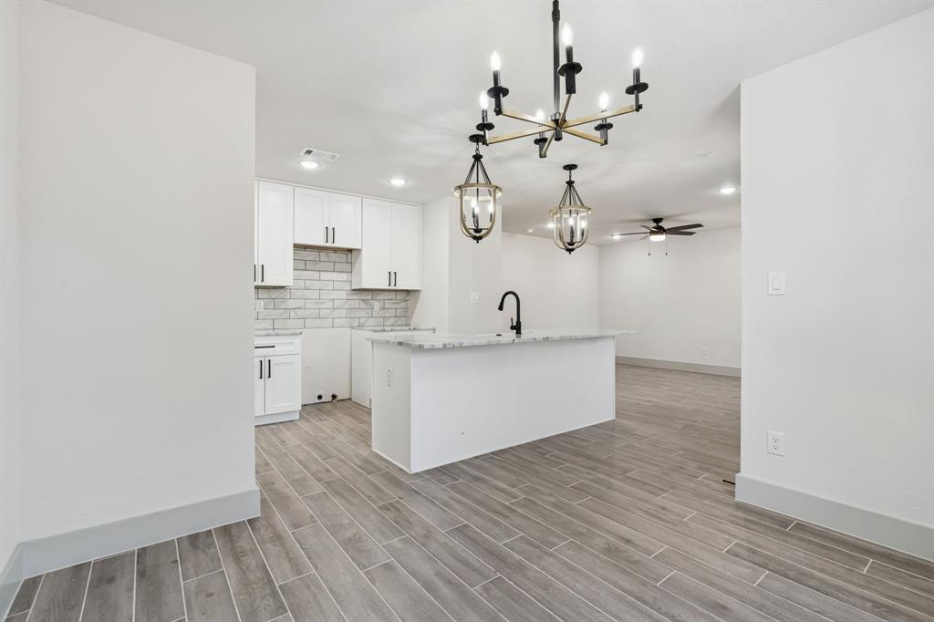 5637 Mesa Loop Granbury, TX 76048 - Photo 15 of 40