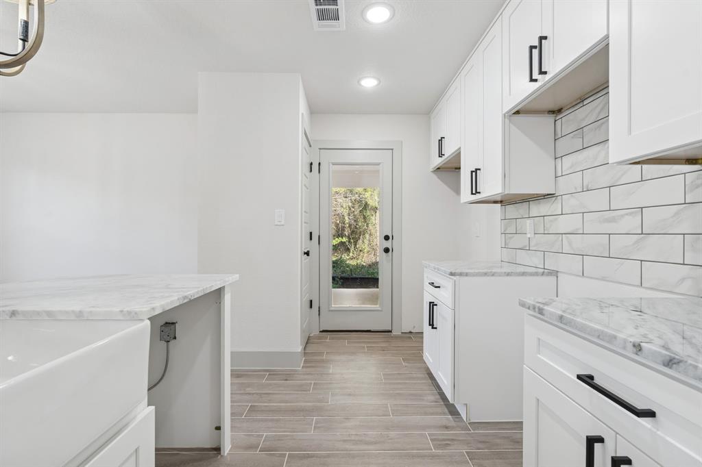 5637 Mesa Loop Granbury, TX 76048 - Photo 17 of 40