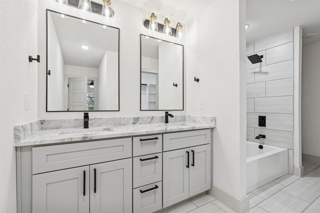 5637 Mesa Loop Granbury, TX 76048 - Photo 24 of 40