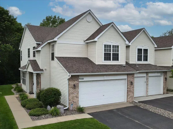 $318,000 | 9201 Merrimac Lane North, Maple Grove, MN 55311