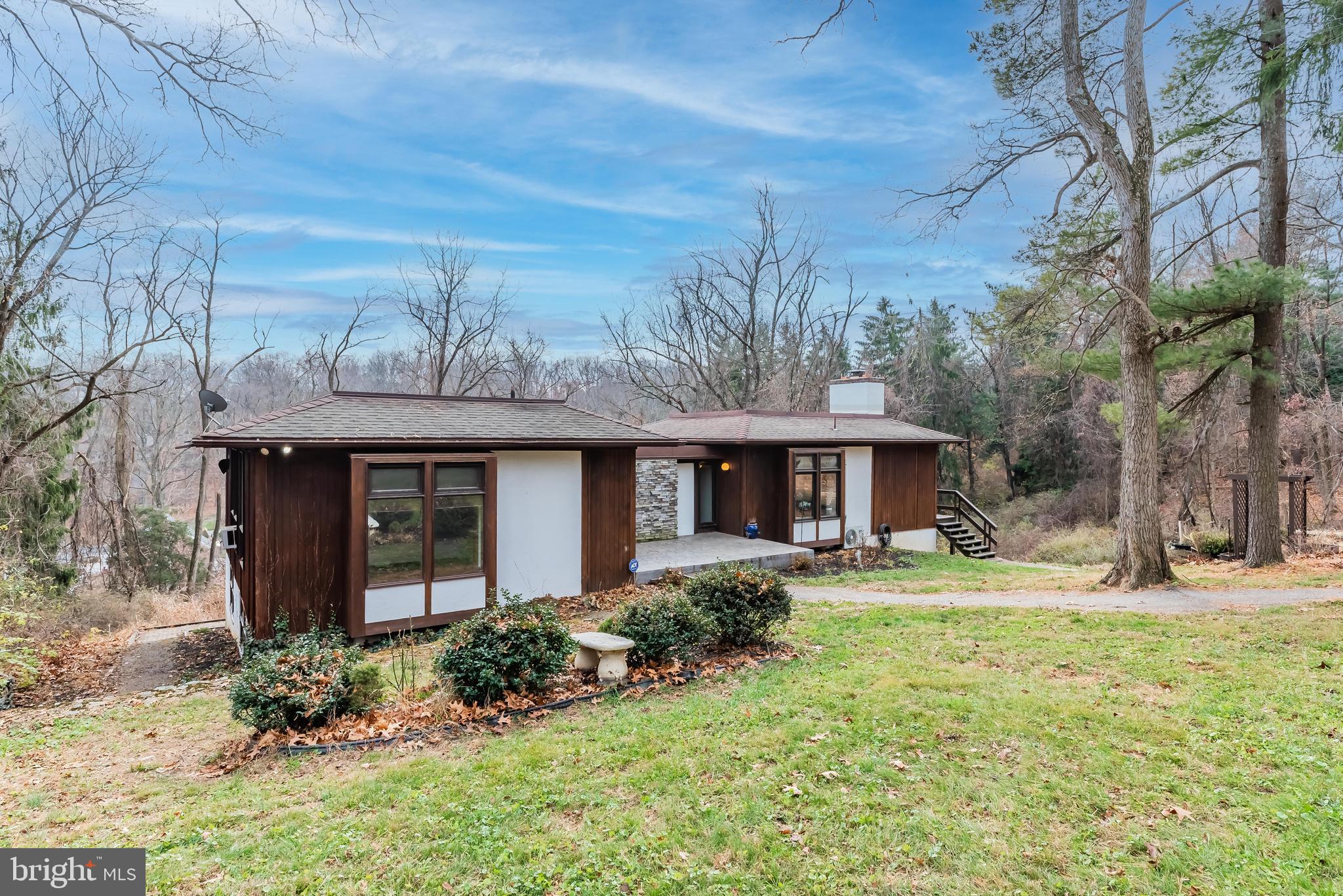 1677 Grantley Road York, PA 17403 - Photo 3 of 52 Gallery Image 3