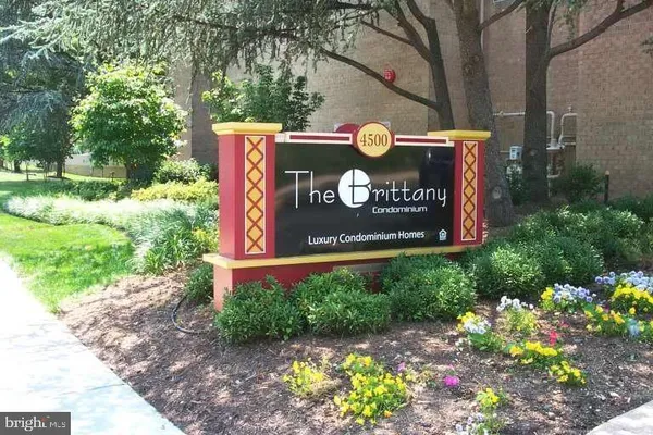 $2,200 | 4500 South Four Mile Run Drive, Unit 133, Arlington, VA 22204
