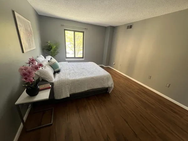 $2,200 | 4500 South Four Mile Run Drive, Unit 133, Arlington, VA 22204