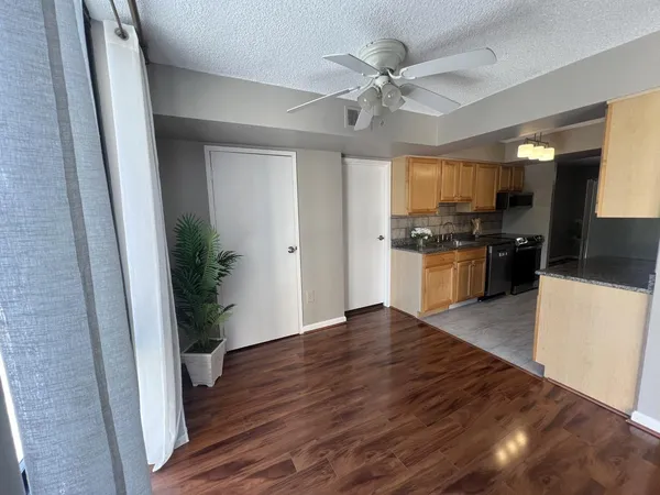 $2,200 | 4500 South Four Mile Run Drive, Unit 133, Arlington, VA 22204