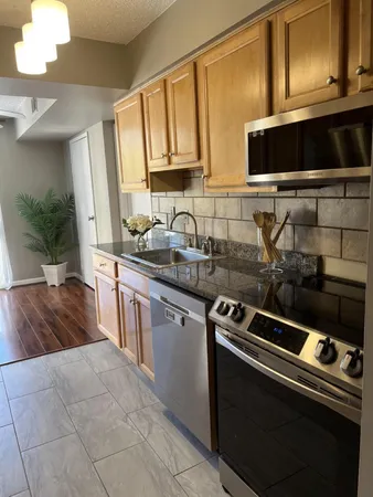 $2,200 | 4500 South Four Mile Run Drive, Unit 133, Arlington, VA 22204