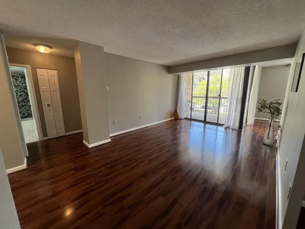 $2,200 | 4500 South Four Mile Run Drive, Unit 133, Arlington, VA 22204