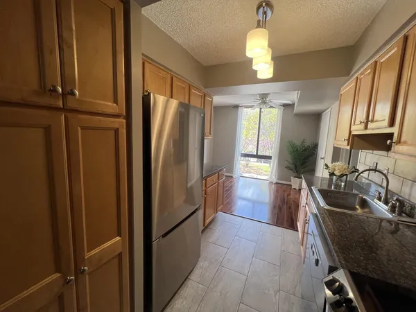 $2,200 | 4500 South Four Mile Run Drive, Unit 133, Arlington, VA 22204