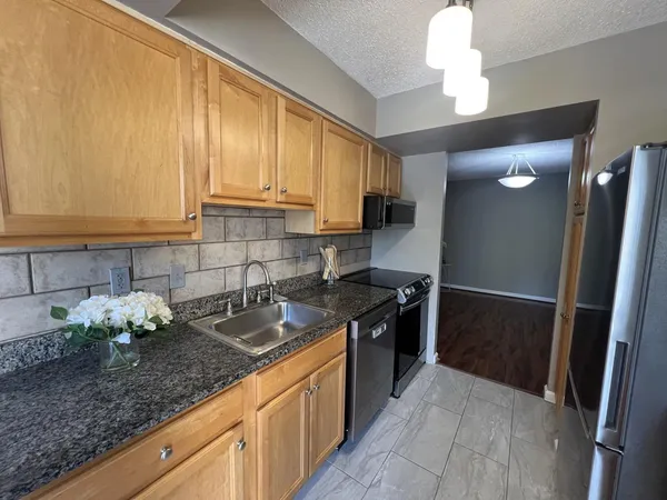 $2,200 | 4500 South Four Mile Run Drive, Unit 133, Arlington, VA 22204