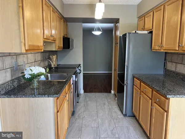 $2,200 | 4500 South Four Mile Run Drive, Unit 133, Arlington, VA 22204