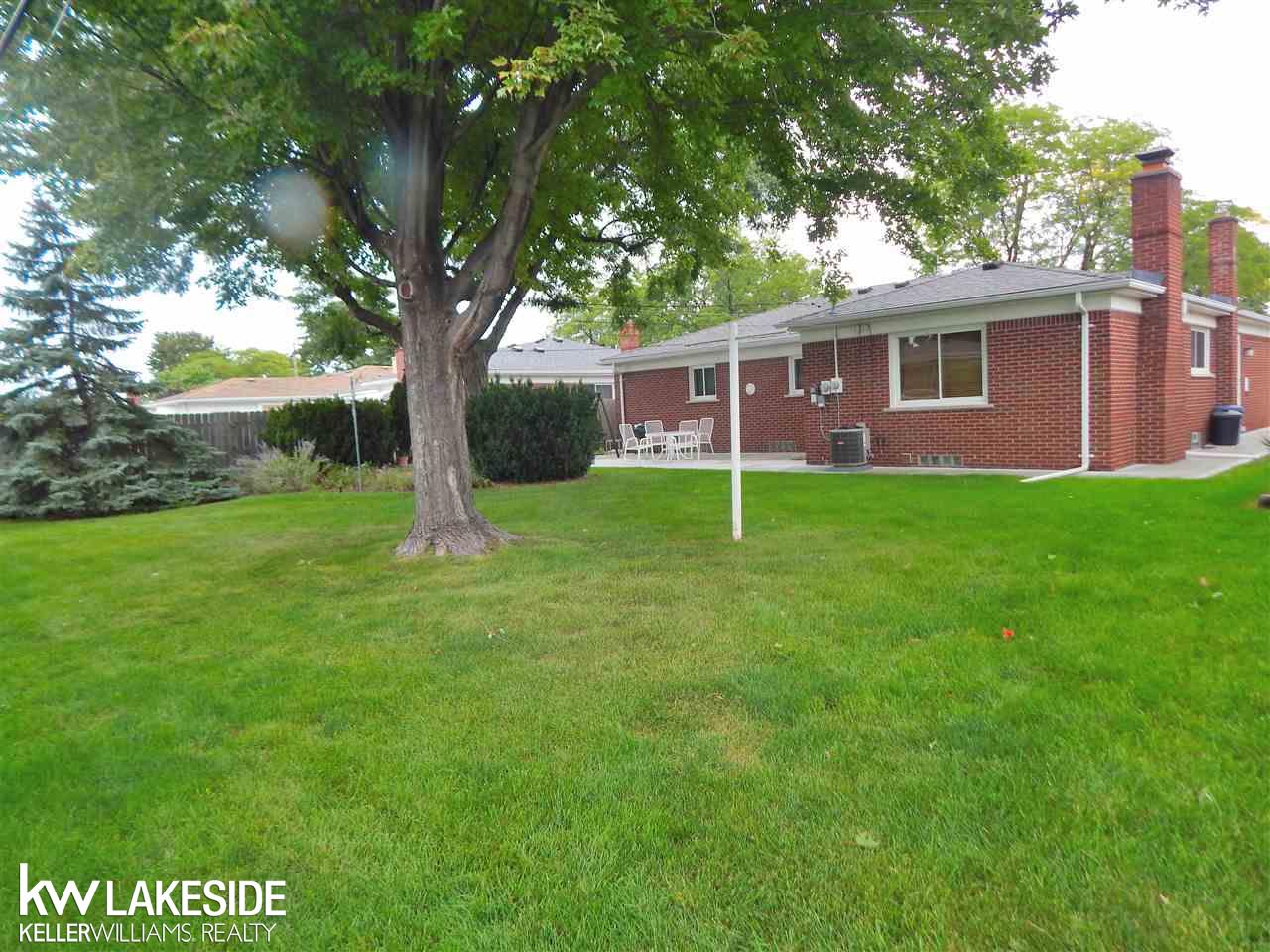 11378 Racine Road Warren, MI 48093 - Photo 3 of 17
