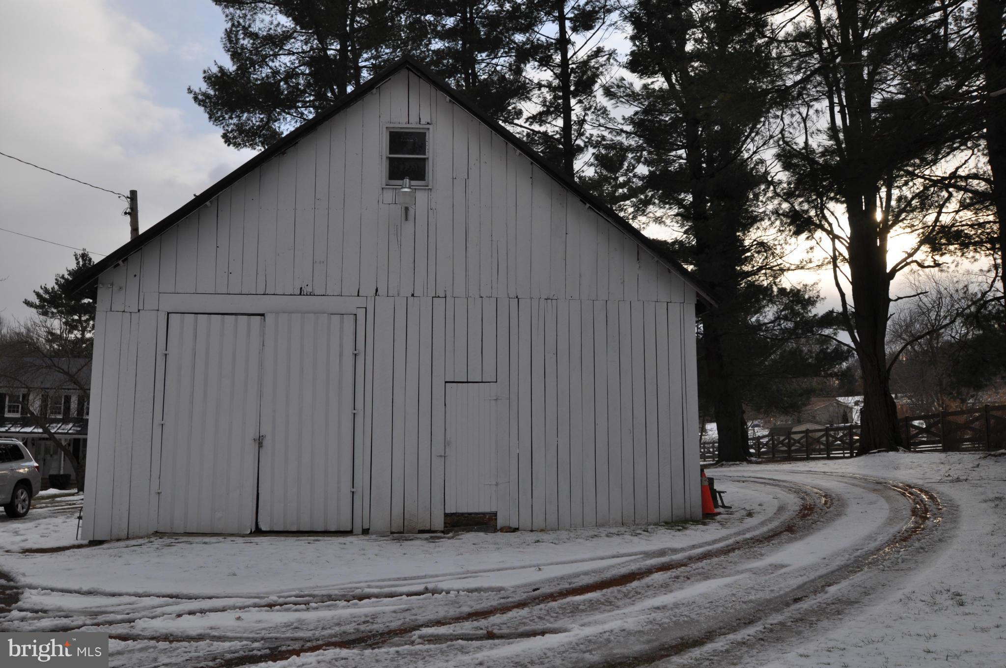 3242 Sykesville Road Westminster, MD 21157 - Photo 14 of 18 LARGE BARN WITH RUN IN FOR TRACTOR