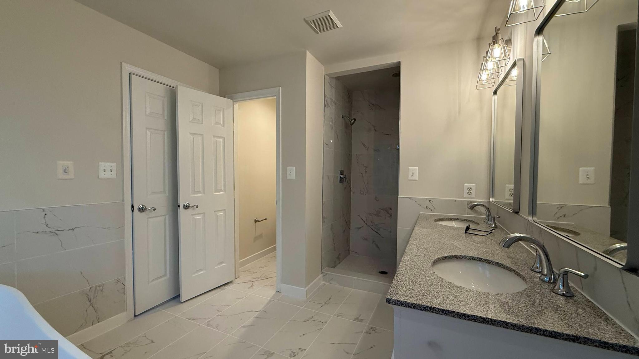 500 Roland Street Southwest Vienna, VA 22180 - Photo 16 of 43 Gallery Image 16
