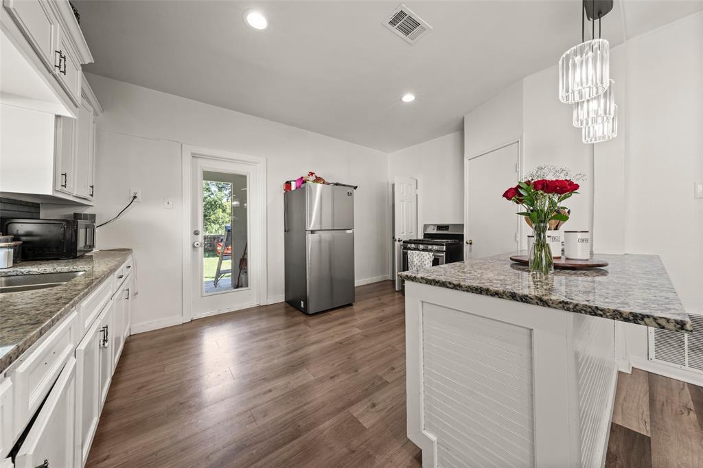 1704 Proctor Avenue Waco, TX 76708 - Photo 7 of 12