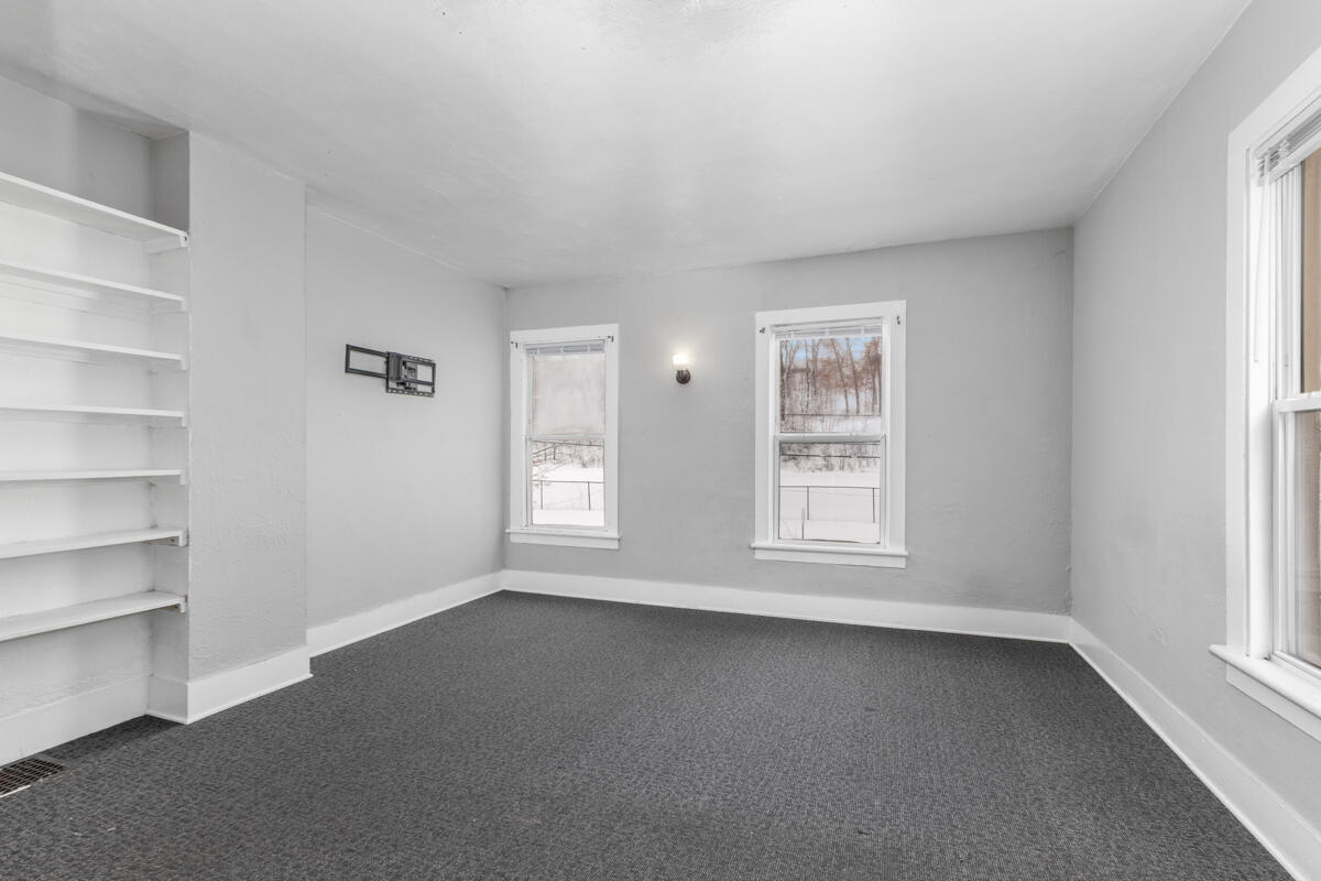 613-615 Davis Street Kalamazoo, MI 49007 - Photo 23 of 36 IMG_1021