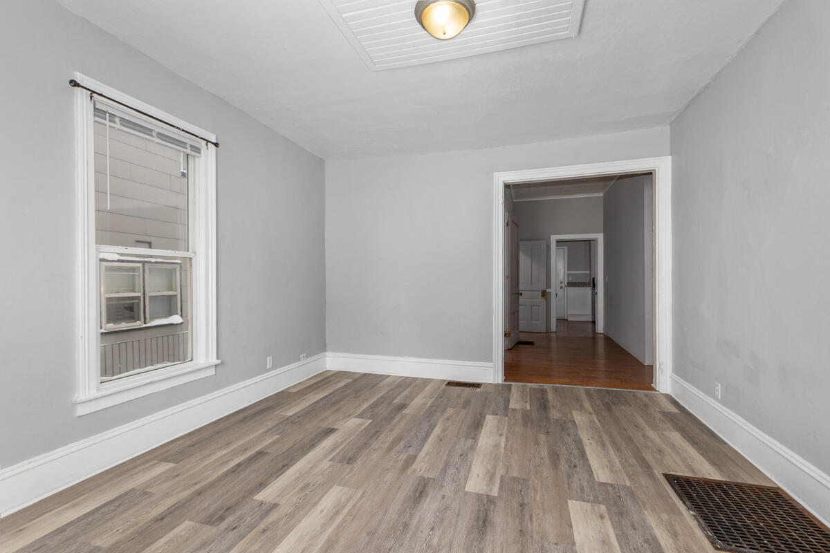 613-615 Davis Street Kalamazoo, MI 49007 - Photo 10 of 36 IMG_1008