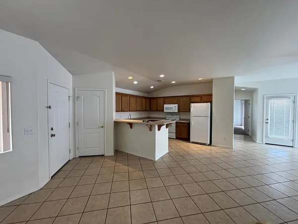 $1,995 | 5036 East Catalina Court, Cornville, AZ 86325