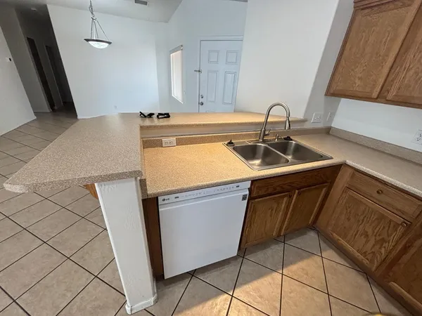 $1,995 | 5036 East Catalina Court, Cornville, AZ 86325