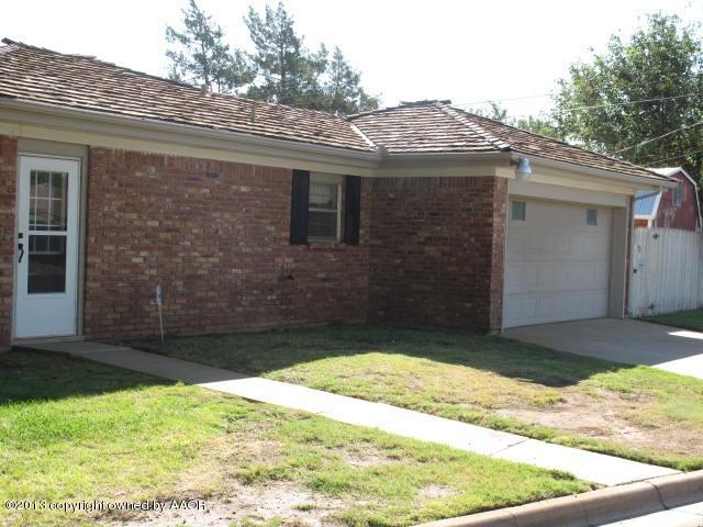 6123 Hanson Road Amarillo, TX 79106 - Photo 3 of 18 6123 Hanson 003