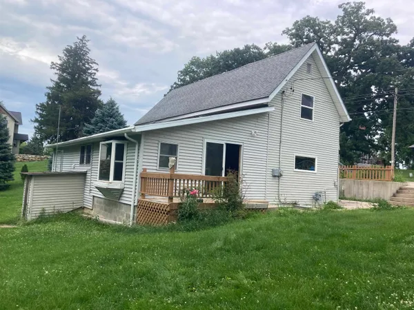 $169,000 | 105 South Verley Street, South Wayne, WI 53587