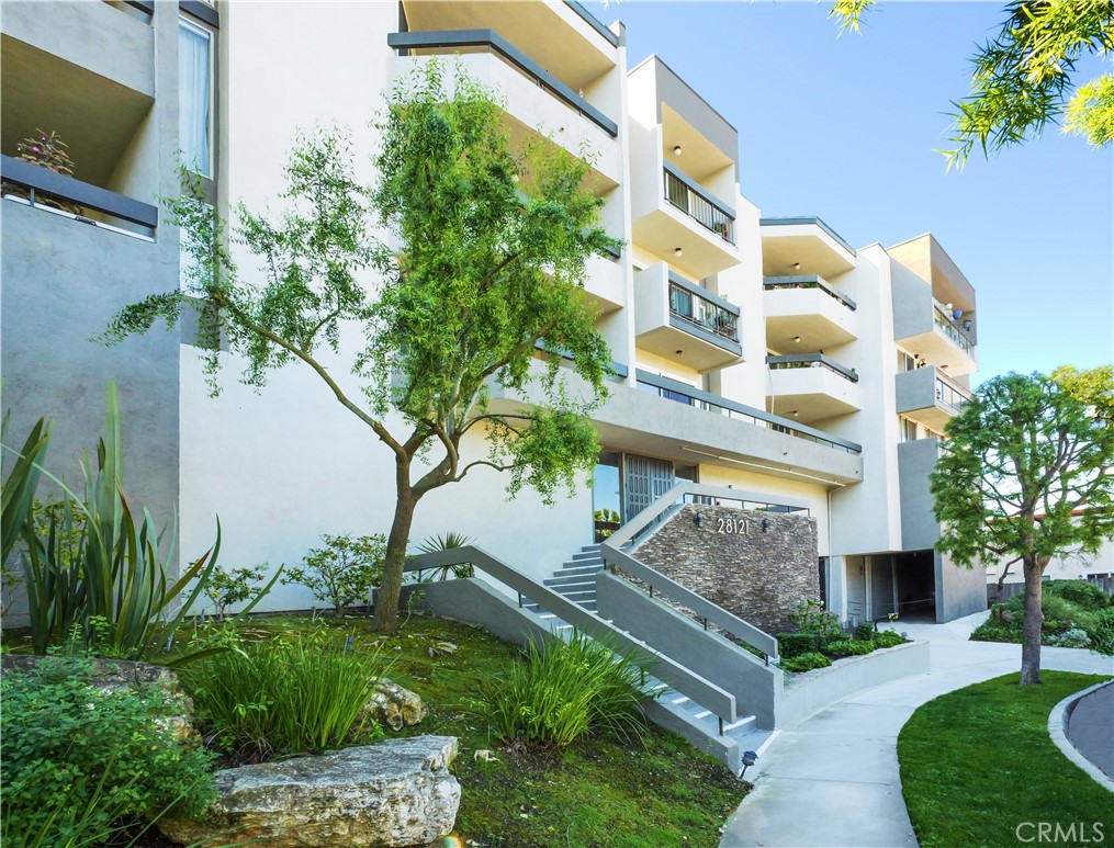 28121 Highridge Road, Unit 311 Rancho Palos Verdes, CA 90275 - Photo 1 of 25 a view of building and yard
