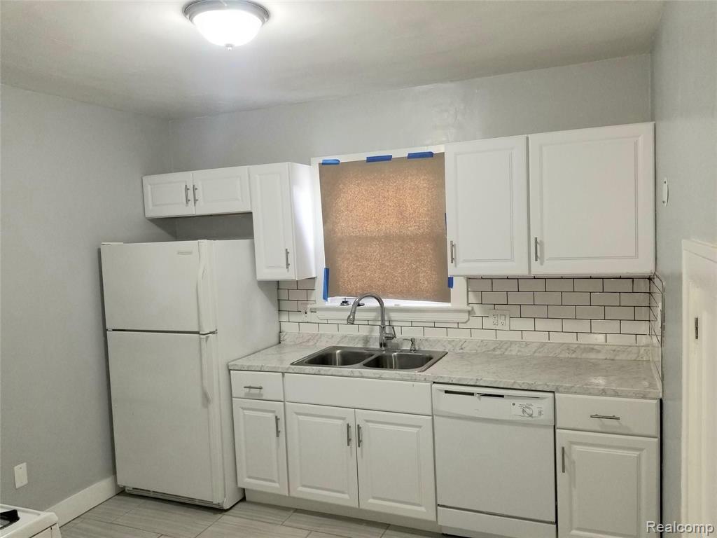 2710 Clements Street Detroit, MI 48238 - Photo 6 of 17