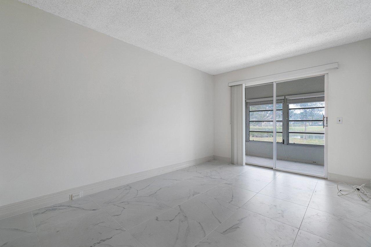 1049 Newcastle A Boca Raton, FL 33434 - Photo 12 of 19 015-1049NewcastleC-BocaRaton-FL-33434-SM