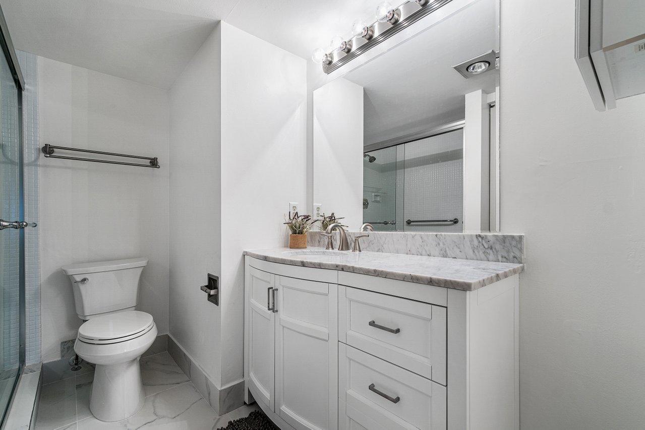 1049 Newcastle A Boca Raton, FL 33434 - Photo 13 of 19 013-1049NewcastleC-BocaRaton-FL-33434-SM