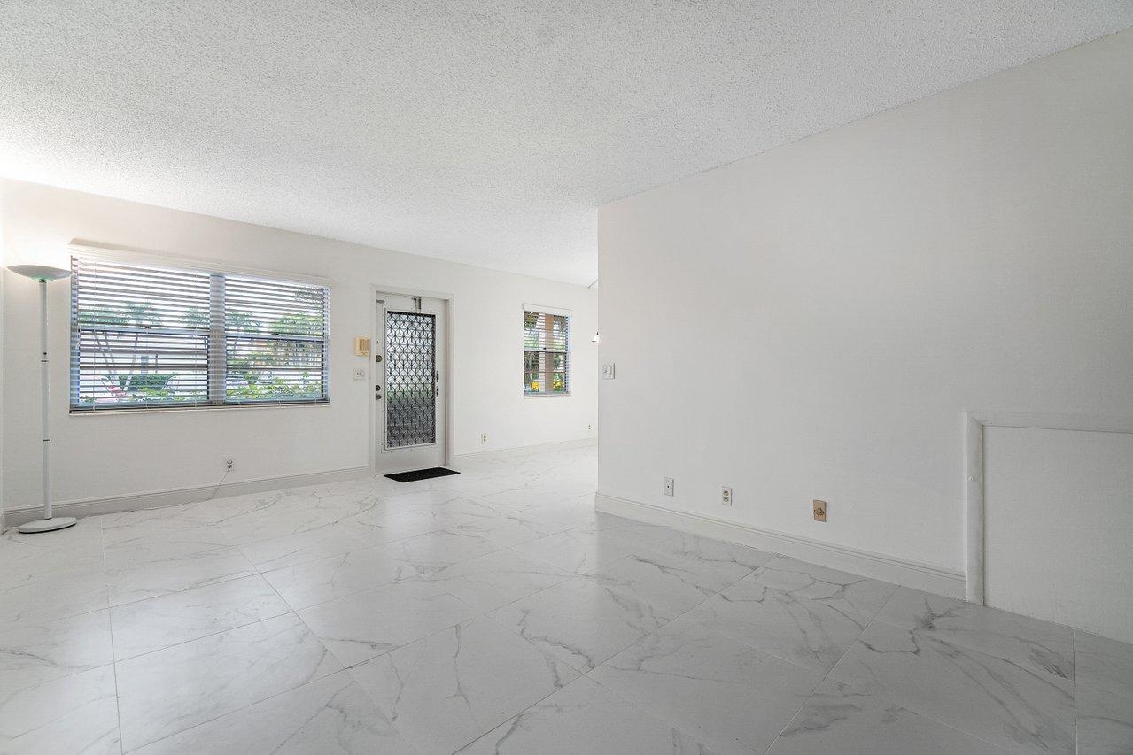1049 Newcastle A Boca Raton, FL 33434 - Photo 3 of 19 003-1049NewcastleC-BocaRaton-FL-33434-SM