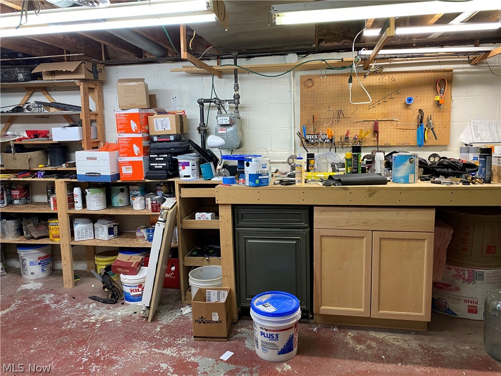 1589 Overbrook Road Lyndhurst, OH 44124 - Photo 26 of 32 Workshop and utility room
