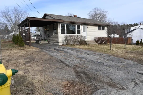 $329,900 | 13 Frost Hill Avenue, Lisbon, ME 04252