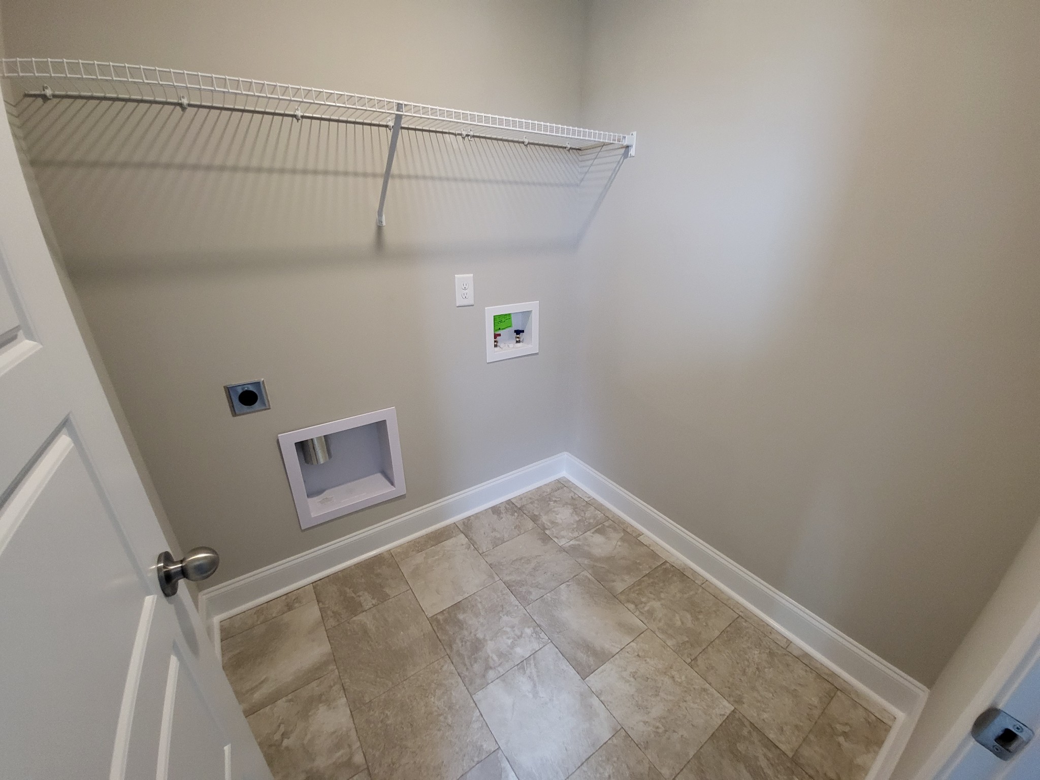 201 King Road Clarksville, TN 37042 - Photo 18 of 26 a view of a small room