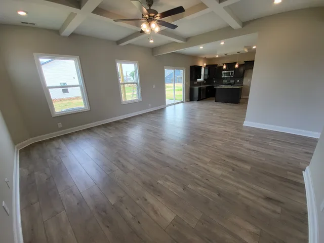 $1,925 | 201 King Road, Clarksville, TN 37042