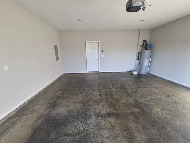 $1,895 | 201 King Road, Clarksville, TN 37042