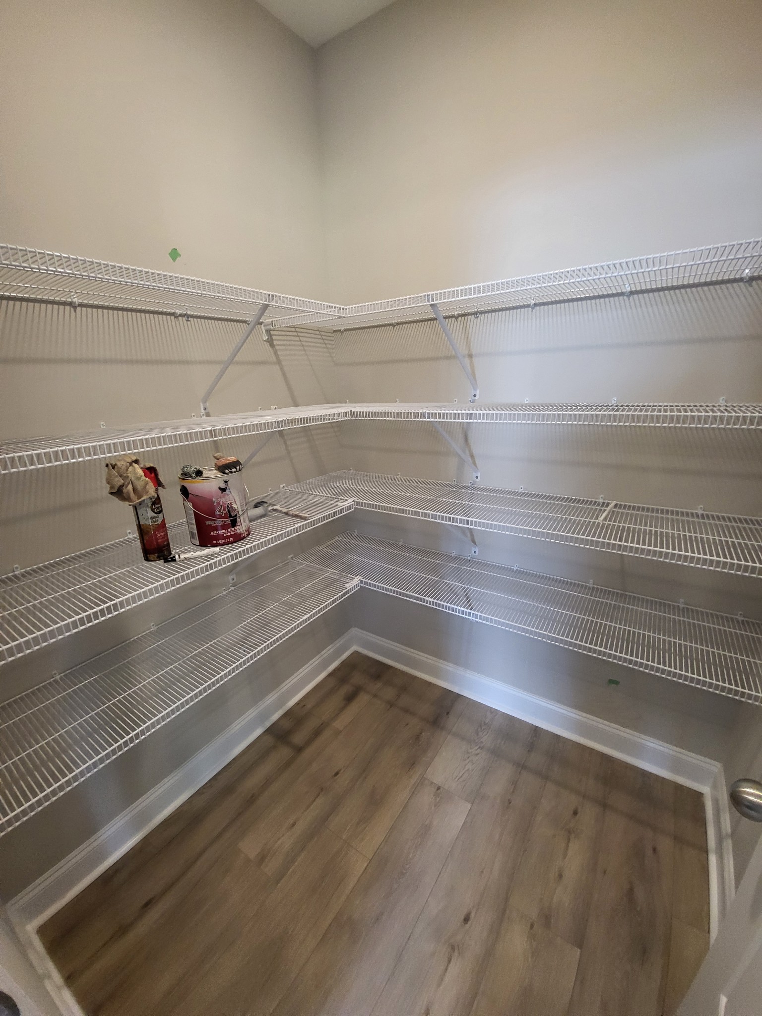 201 King Road Clarksville, TN 37042 - Photo 9 of 26 a view of a closet